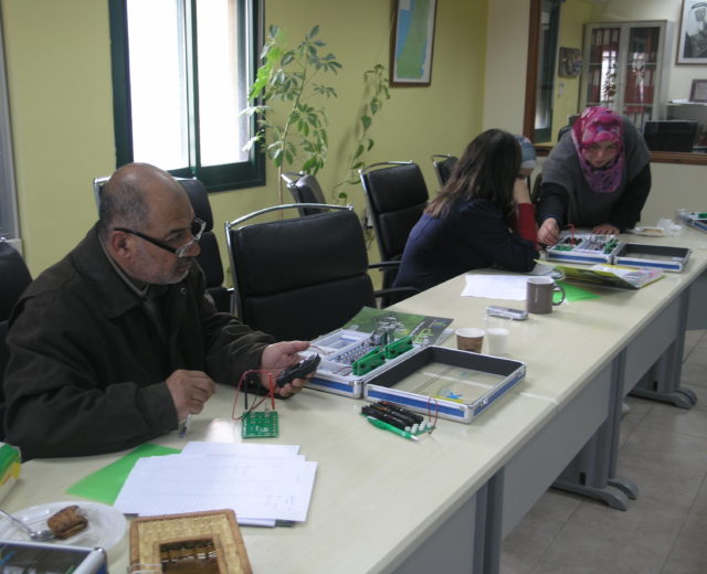 Teacher Creativity Center – Palestine  /     مركز إبداع المعلم في فلسطين